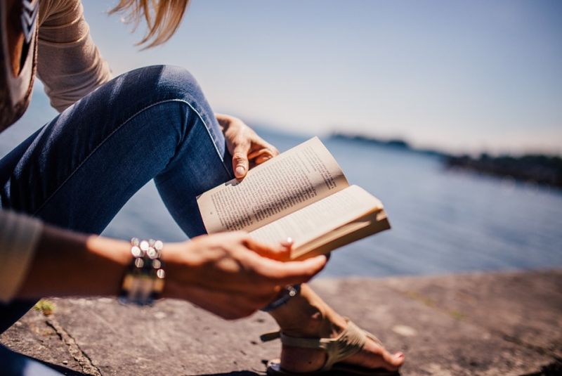 Wakacyjne spotkania w bibliotekach pod hasłem "Książka na wakacjach"