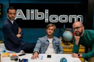 Alibi.com (2D, napisy) - kadr 1