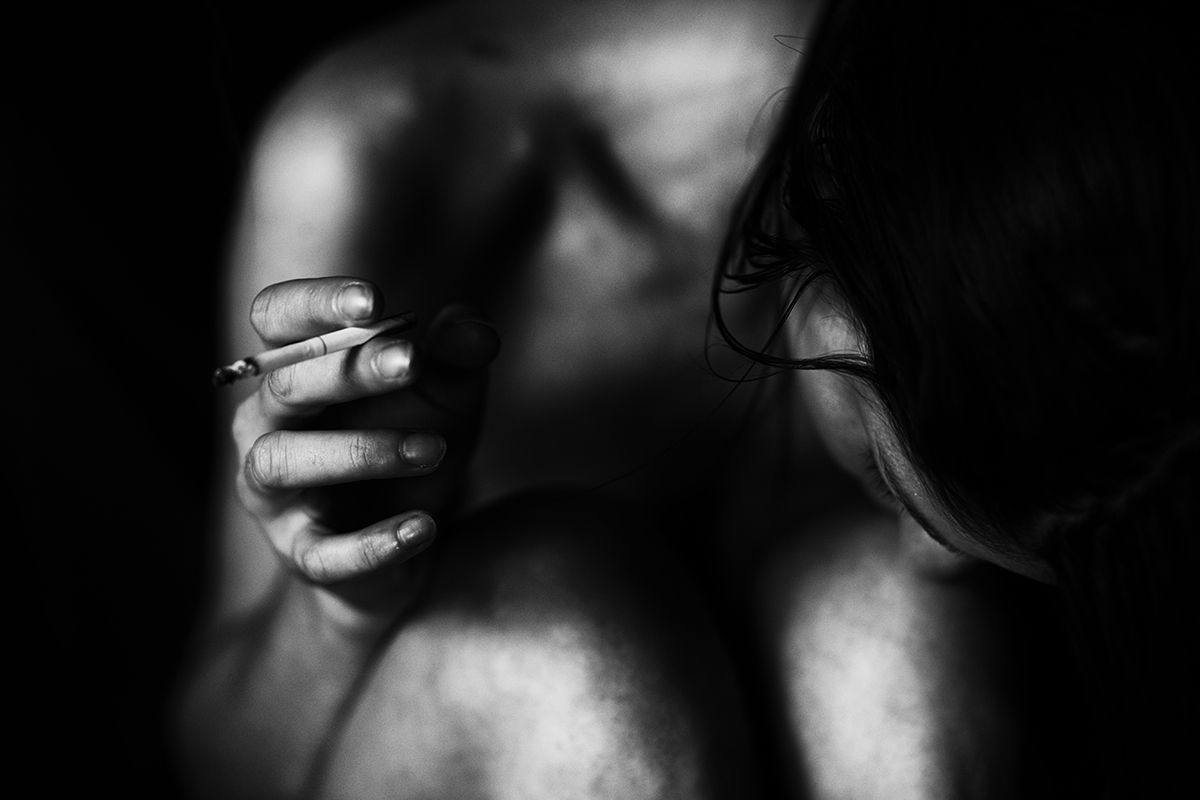 "Depresyjne" akty kobiece na fotografiach Agnieszki Mac Uchman