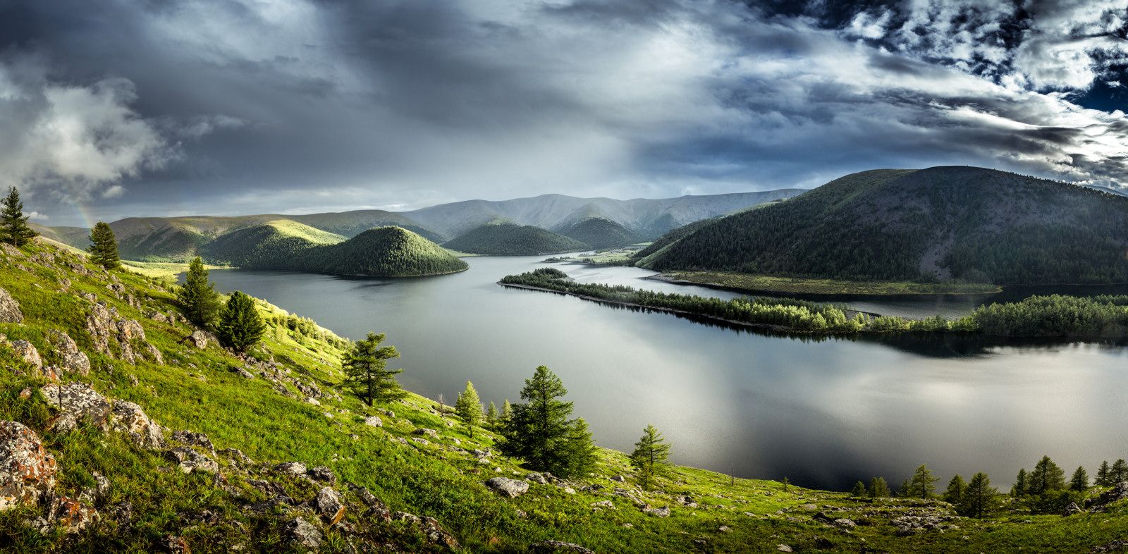 "Piękna Mongolia" - wystawa fotografii, pokaz strojów, degustacja potraw w WDK