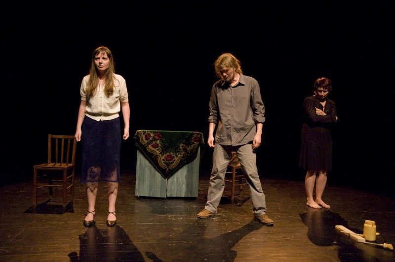 Teatr Przedmieście wystawia &quot;Za szafą&quot;