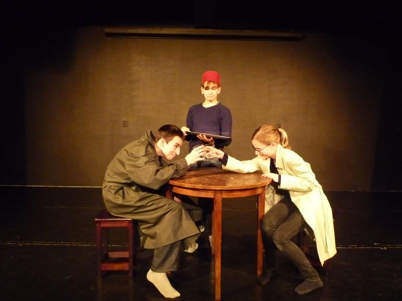 Premiera teatralnego kryminału &quot;Na tropie&quot;