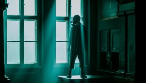 Kadr z filmu Wilkołak, dyst. Velvet Spoon