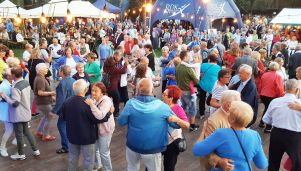 Potańcówki Miejskie dla Seniorów wracają na świeże powietrze. Najbliższa już w tą sobotę