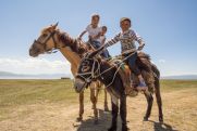 Rzeszowskie Spotkania z Podróżami: Zakaukazie w rytmie czaczy i konno przez Mongolię i Kirgistan